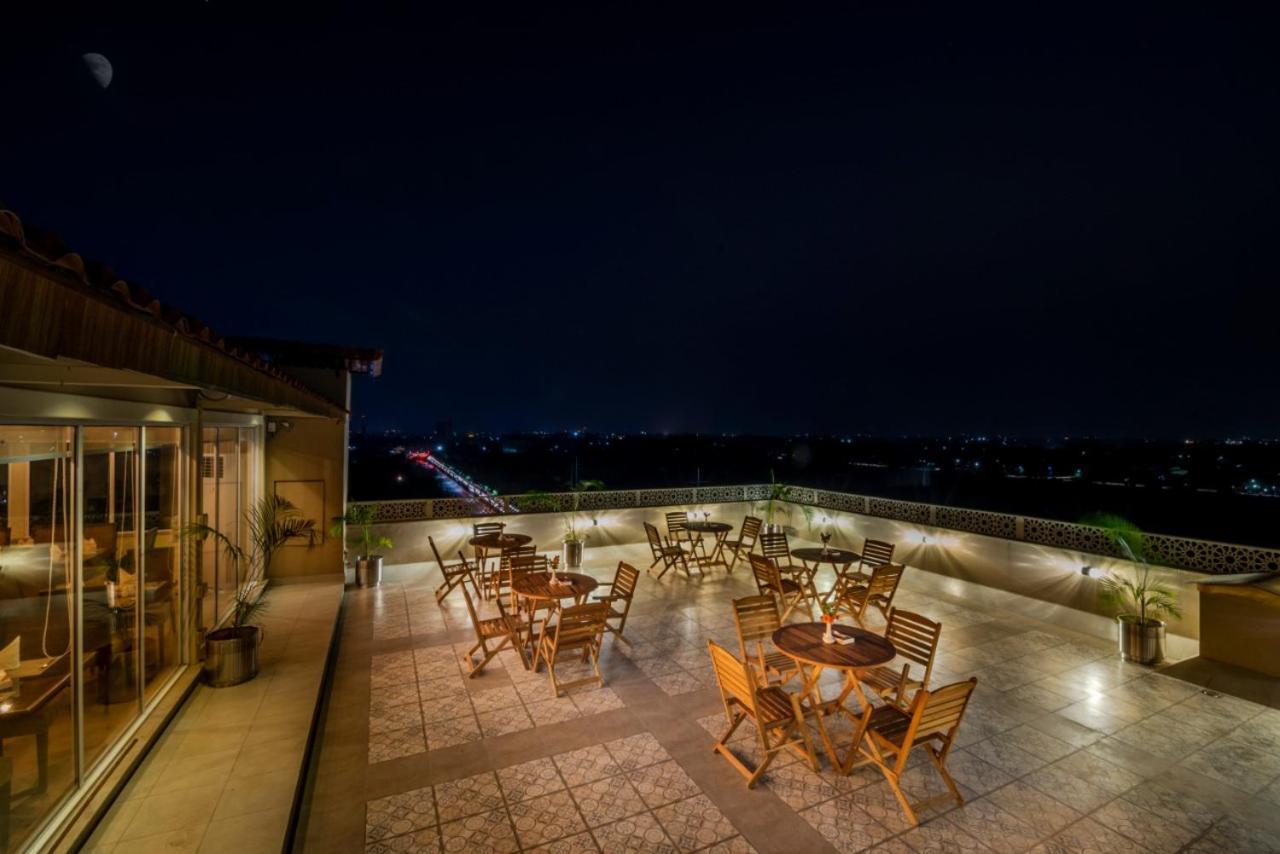 Hotel One Garden Town, Lahore Bagian luar foto